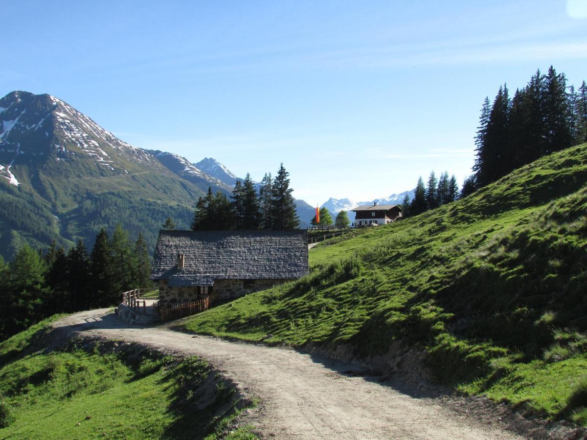 Hotel Pettneuerhof Pettneu am Arlberg Eksteriør billede