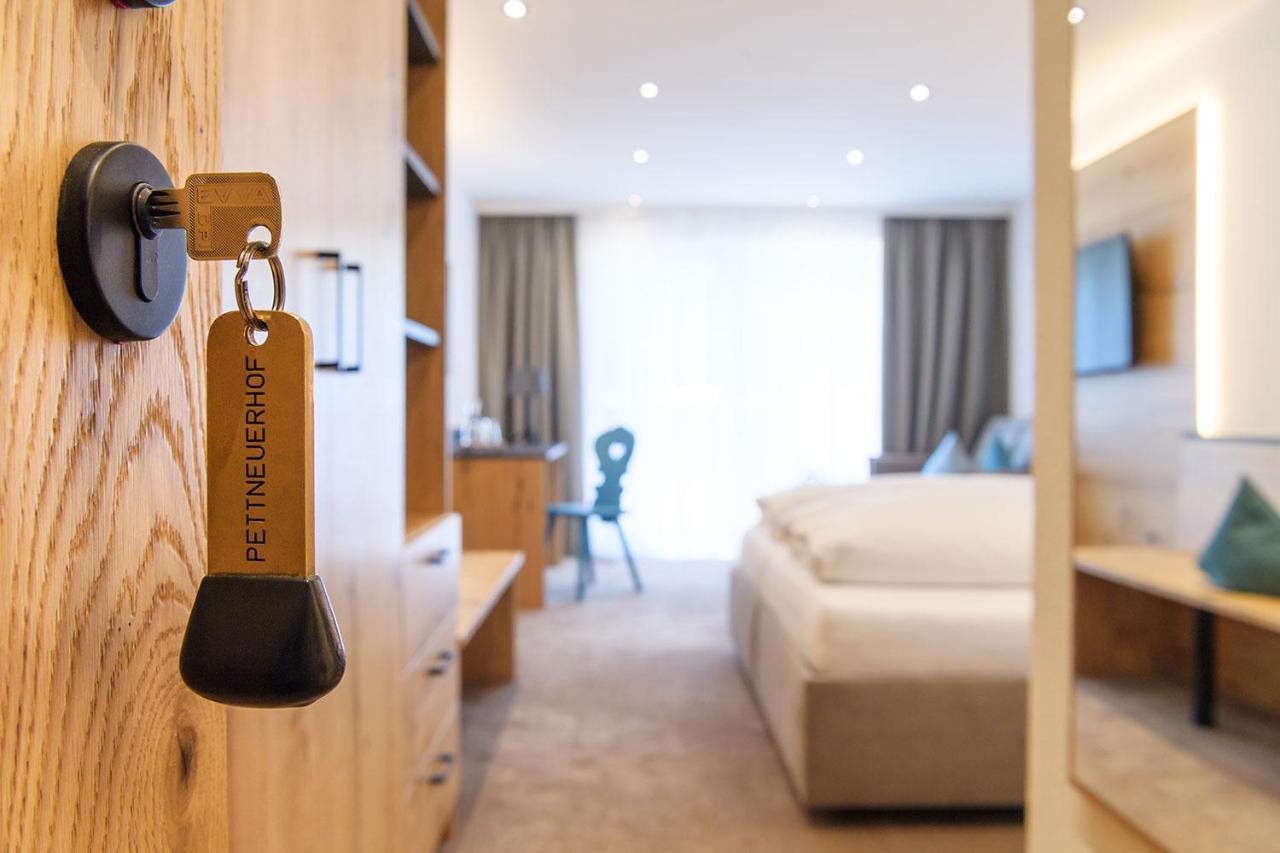 Hotel Pettneuerhof Pettneu am Arlberg Eksteriør billede