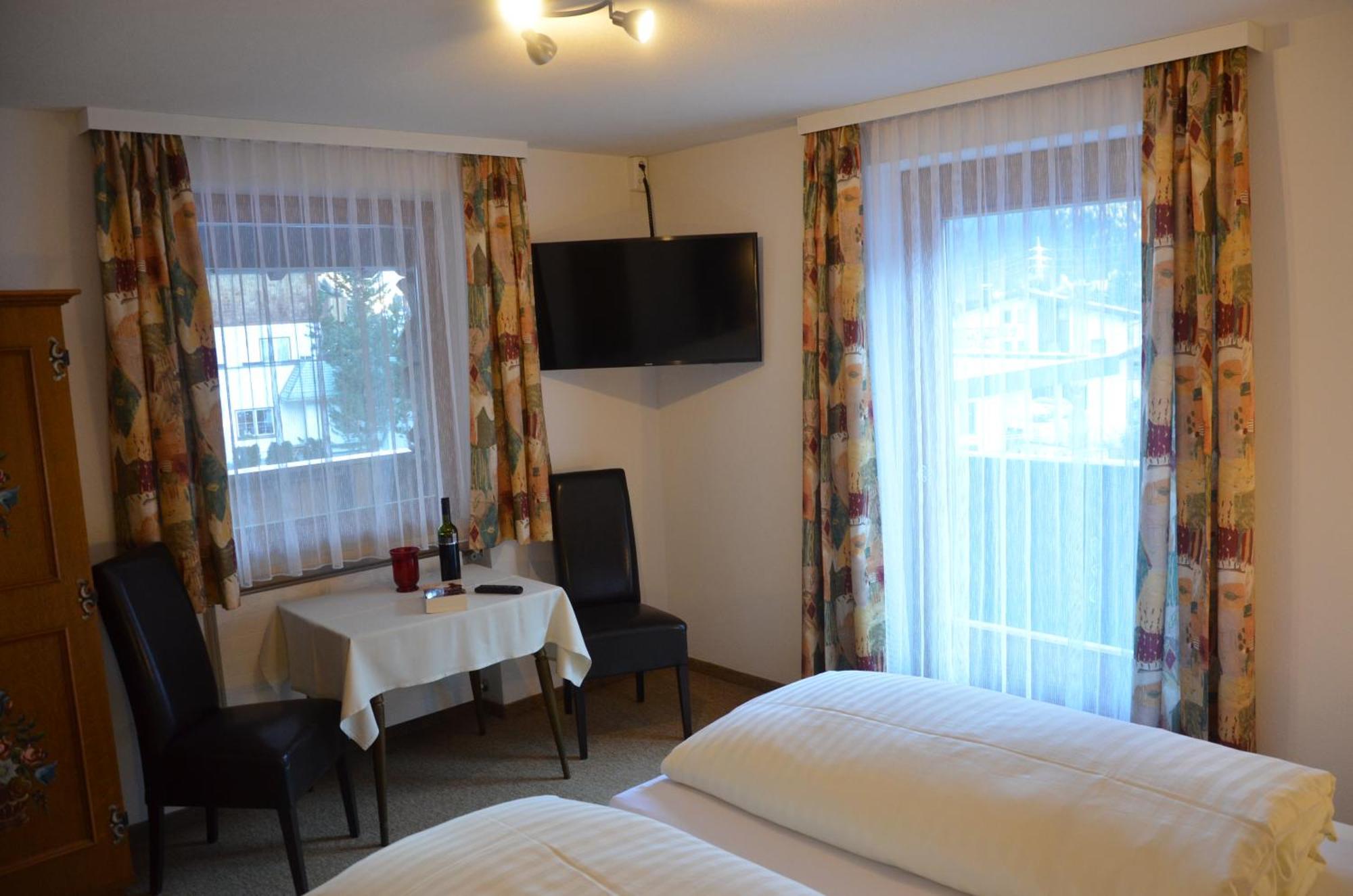 Hotel Pettneuerhof Pettneu am Arlberg Eksteriør billede