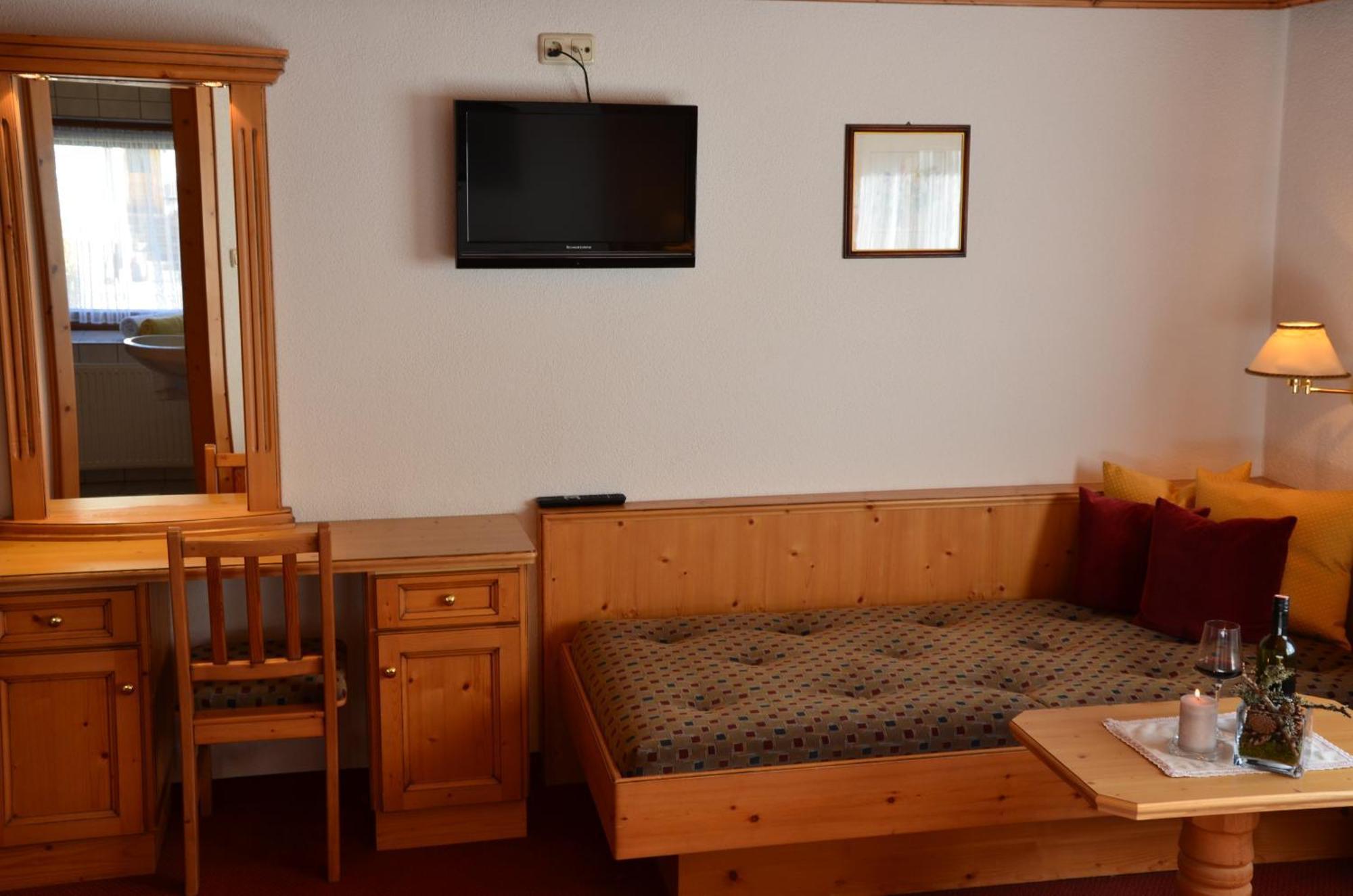 Hotel Pettneuerhof Pettneu am Arlberg Eksteriør billede
