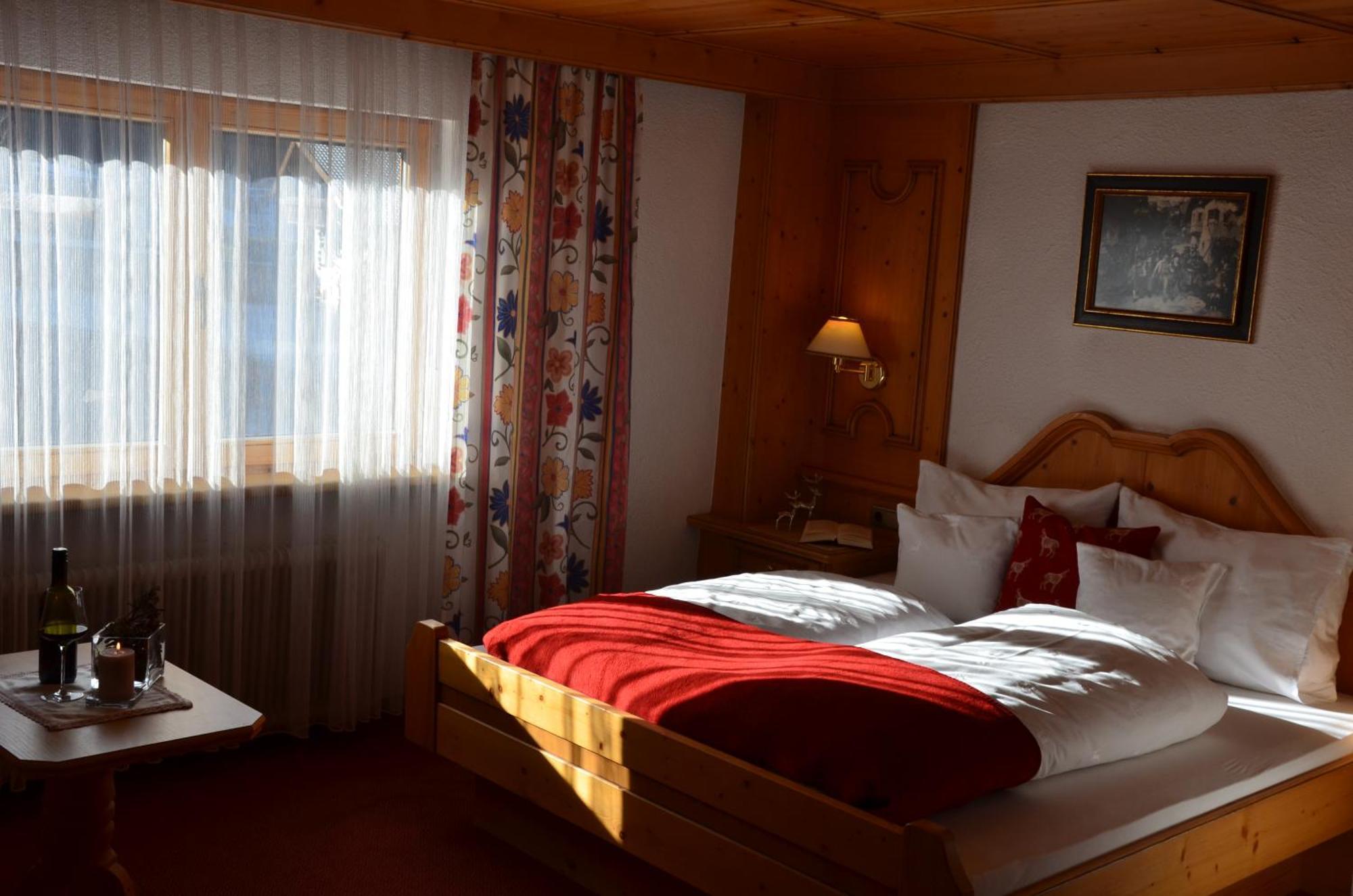 Hotel Pettneuerhof Pettneu am Arlberg Eksteriør billede